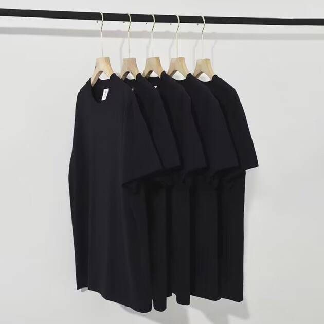 Black T-shirt (Unisex)